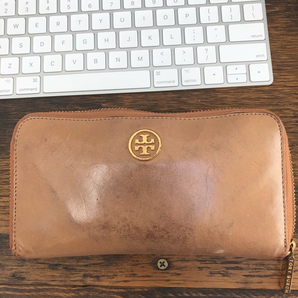 tory burch wallet